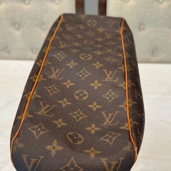 Louis Vuitton Batignolles Horizontal Monogram Shoulder Bag